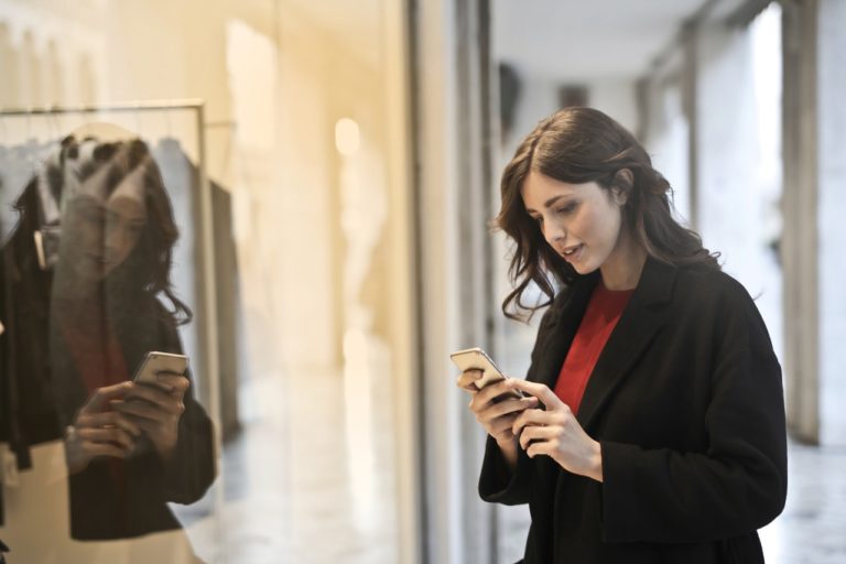 How To Find out If Your Cell Phone is Being Tracked ?