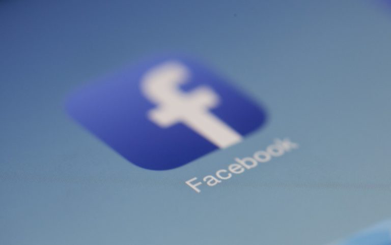Facebook Messenger Dark Mode will be rolled out soon